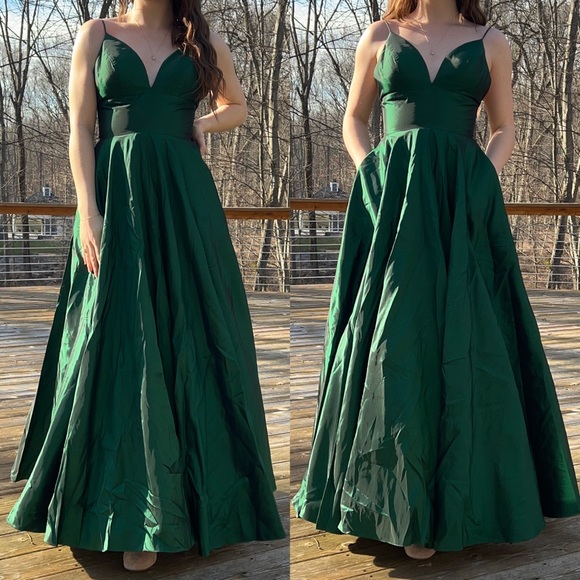 Sherri Hill Green Emerald Prom Dress - Picture 3 of 16